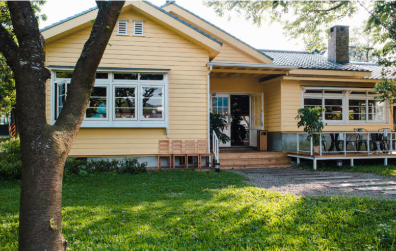 4 Essential Maintenance Tips for Homeowners 4 Essential Maintenance Tips for Homeowners